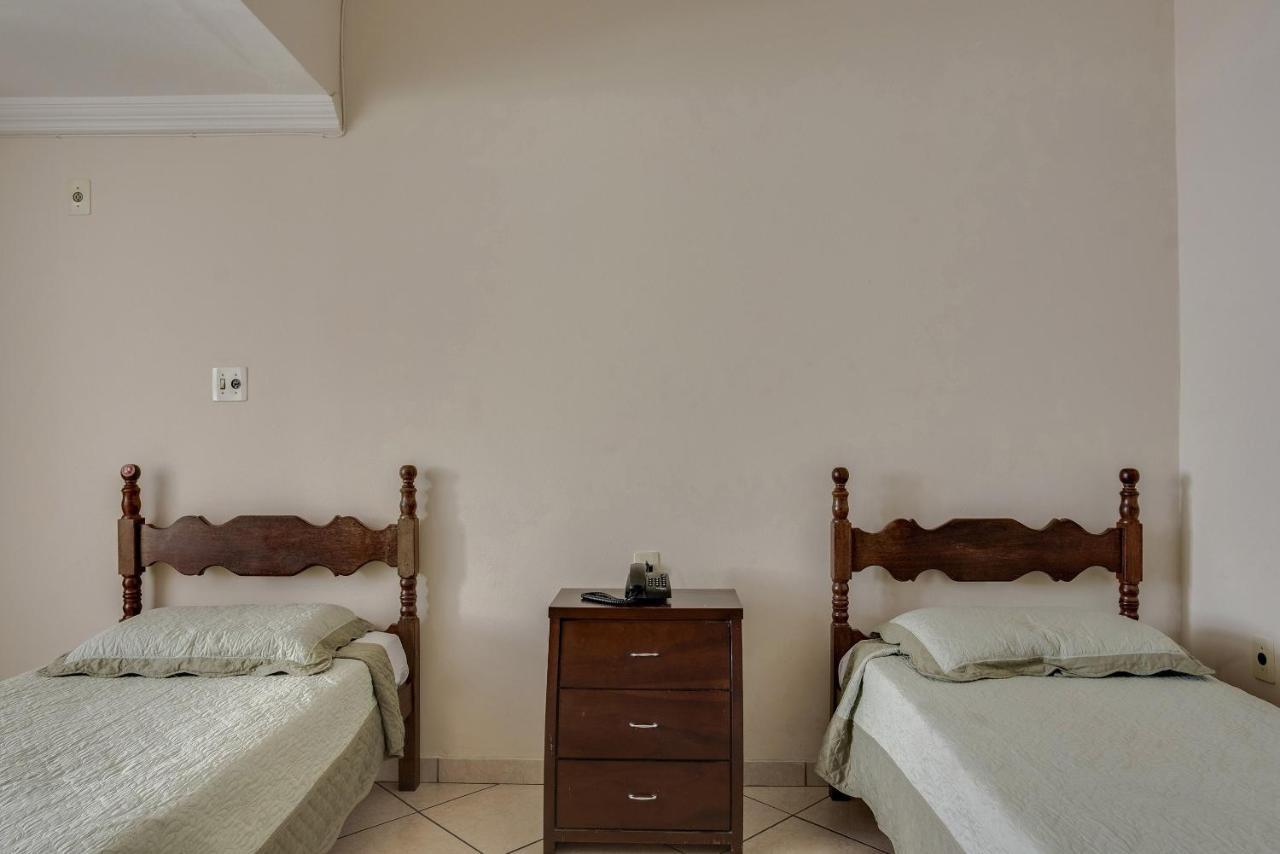 Hotel Estrela Do Vale Ipatinga Bagian luar foto